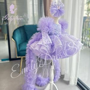 결혼식을위한 라일락 꽃의 소녀 드레스 꼬리 활 장식 조각과 핑크 얇은 명주 그물 무릎 길이 웨딩 파티 드레스 키즈 아기 푹신한 볼 가운