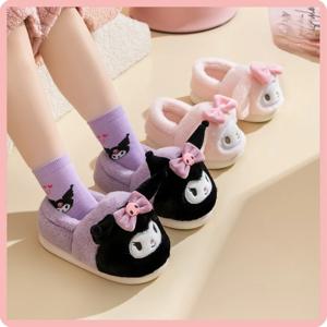 어린이 슬리퍼 하우스 신발 Kuromi 만화 겨울 신발 소녀용 랩 힐 따뜻한 미끄럼 방지 보라색 검은 색 신발 사이즈 28-41