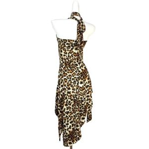 불규칙한 백리스 넥 홀터 여성 드레스 멜빵 패셔너블하고 스타일리시한 중년 및 노년 의류 액세서리