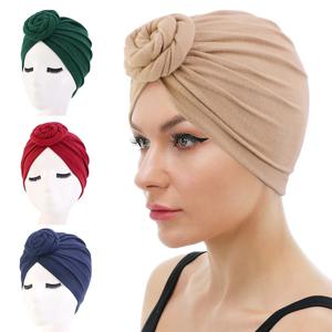 여성 터번 탑 매듭 꽃 장식 Headwrap 이슬람 숙녀 헤어 커버 비니 헤드 착용 솔리드 컬러 인도 모자 액세서리