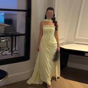 맞춤형 Strapless 이브닝 드레스 Pleat 라인 석 구슬 Draped Straight ProM 가운 현대 긴 쉬폰 백리스 파티 드레스