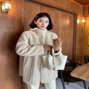 친환경 모피 코트 여성용 한국 스타일 2024 가을 겨울 신상 통합된 세이블 벨벳 코트 따뜻한 긴 소매 루즈핏