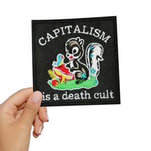 캐피탈리즘은 죽음의 숭배 자수 패치, 다리미 바느질 패치, 의류 모자 가방 재킷, DIY 선물, 재미있는 다람쥐 배지, 1PC