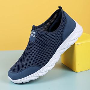 2023 경량 남성 캐주얼 신발 남성 캐주얼 스니커즈에 통기성 슬립 Anti-slip Men's Flats 야외 운동화 크기 39-47