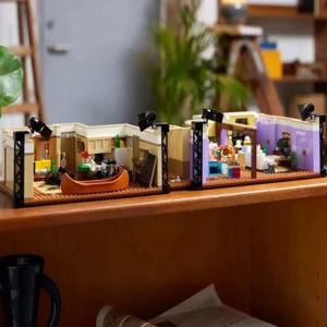 MINISO 좋은 친구의 아파트 10292 빌딩 블록 슈트 크리스마스 선물에 적합 레고 브릭과 호환 가능