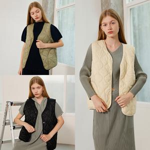 yoyoyoy여성[최초가 59000원] 퀼팅 브이넥 베스트(3colors)_AJ10WQWPV30