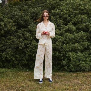 [롯데백화점]여성 G010 뉴욕스케치 긴소매 파자마 세트 OR25FFGEG010