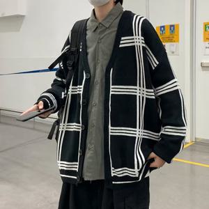 [모로엠] 루즈핏 체크 패턴 남성 가디건 DMC-CA-QCC867