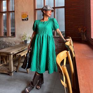 샵앤) 여성 루즈핏 엠보 허리조절 바캉스 반팔 미디 원피스 MCR-WDR-4678-화이트