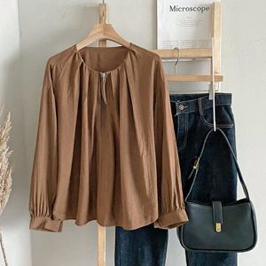 샵앤) 여성 노카라 앞핀턱 반집업 루즈핏 블라우스 셔츠 DGB-WBL-4764-브라운