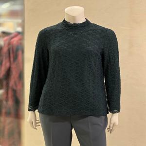 [벨리시앙]하이넥 플라워 자수 블라우스(2color) BL4325