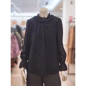 미니멈 세이브존03 미니멈 시스루 벨벳 블라우스 AWMWDAWB1210A