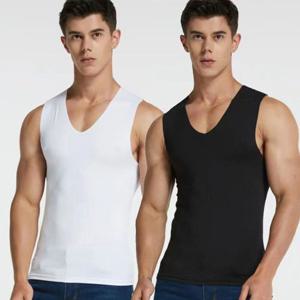 넓은 민소매 브이넥 라인 남성 시원한 이너 나시 셔츠