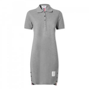 톰 브라운 클래식 피케 스트라이프 폴로 드레스 FJD027A 00050 055