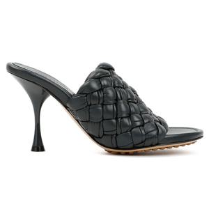 25 FW 보테가 베네타 9cm 도트 웨이브 인트레치오 플리츠 뮬 샌들 708882V28N0