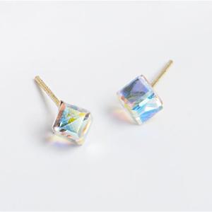 미니골드 14K 오로라 큐브 귀걸이- 화이트 ETRM4296