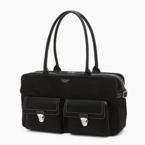 [질스튜어트] 블랙 포켓 나일론 숄더백 L (15인치노트북수납) JABA5E769BK