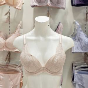 [트라이엄프] 수입 에어라이트 딜라이트 볼륨 몰드 브라 TCES16R9050 WJ