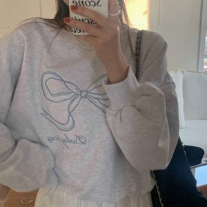 [블랙린드][블랙린드] 자수 데일리 루즈핏 맨투맨 B24BTS555