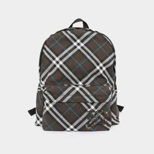 버버리 25SS 빈티지체크 기사로고 남성 백팩 8102238