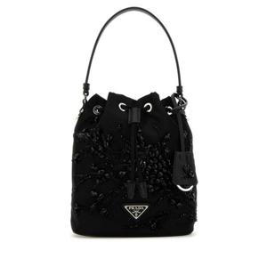프라다 여성 블랙 나일론 버킷백 1BE067VWRM2C4Q F0002