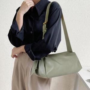 유니크한 디자인 여성 바게트백 20대 30대 데일리가방