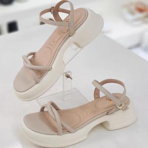 머랭고 세이브존04 소가죽 볼드굽 꼬임샌들 M24M06