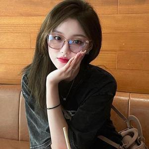 예쁜안경 여자 투명뿔테 연베이지 감성적 분위기