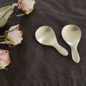 명성유기 방짜 엄지괄사 수저받침