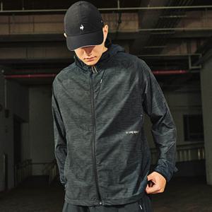 [르꼬끄공식] 유니 레귤러핏 라이트벤쳐 리플렉티브 자켓(QQ323EJK82)