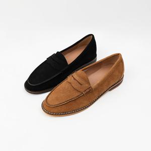 [신난다슈] 여성 로퍼 단화 2cm 2종 플랫 구두 슬립온 소가죽 스웨이드 낮은굽 GDR253053