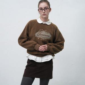 WOMAN 플리스 레이스 아플리케 맨투맨 [BROWN] / WBE4L02519