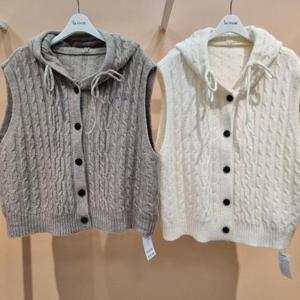 라티움 HC34 품편한 세로꽈배기 앞오픈형 짧은후드니트조끼 T2543VT04