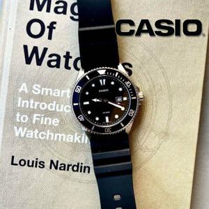 카시오 CASIO 다이버 흑새치 MDV-107-1A1 남자 패션 손목시계