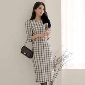오드 DRN365 체크 트위드 벨티드 원피스