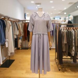 [에잇타임즈]  8TESSOP7405_루즈핏 후드 원피스