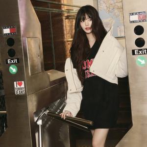 타미진 여성 바시티 브이넥 스웨터 (T32F7KTO43TWT1)