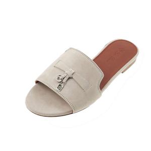 여성 로로 피아나 썸머 참 스웨이드 샌들 펄 파우더 FAI5580/FAI6407-A760