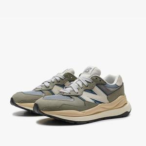 뉴발란스 5740 남녀공용 운동화 M5740LLG