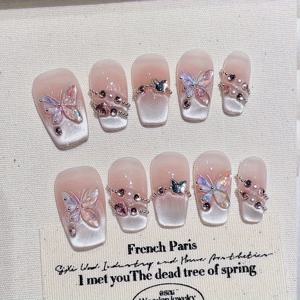 TEMU 10개의 짧은 사다리꼴 모양의 수제 프레스온 네일, 우아하고 세련된 누드 컬러의 컬러풀한 나비가 그려진 네일, 탈부착 가능하고 재사용 가능, 젤리 접착제 1개와 네일 파일 1개 포함, 일상생활, 업무, 학교, 데이트, 파티, 프롬에 적합합니다.
