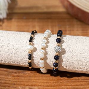 TEMU 여러 색상으로 다양한 스타일의 비즈, 돌, 라인스톤 장식 반지 세트, 여성용 탄력 있는 행운의 돌 반지, 비즈 수량은 다를 수 있습니다.