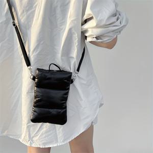 TEMU 여성을 위한 미니 크로스바디 백, 부드럽고 세련된 폰 케이스로 디자인되었습니다. 충격 방지 기능, 조절 가능한 스트랩, 및 자석 잠금 기능이 있어, 일상 사용 및 통근에 이상적입니다.|미니크로스백|핸드폰스트랩