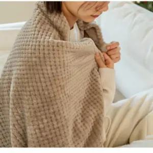 겨울이불 담요 블랭킷 밍크 극세사 입는이불 집순이 두꺼운 실내용