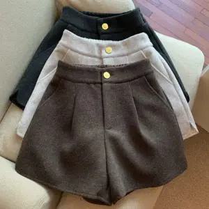 숏팬츠 여성 하이웨스트 부드러운모직 뒷밴딩 핀턱 숏 반바지
