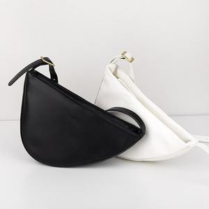 [LAINI]트라이앵글 미니 크로스백 ba-60048c