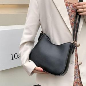 하프 레더 크로스백(블랙) 가죽가방 숄더백 가죽크로스백