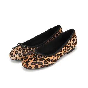 [롯데백화점]BARBARA 바바라 여성플랫 데일리 리본 스타일_BBH532CM