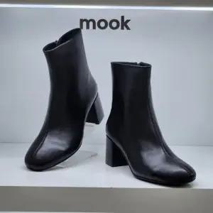 여성 양가죽 앵클부츠 422602 QA HGSF1SD