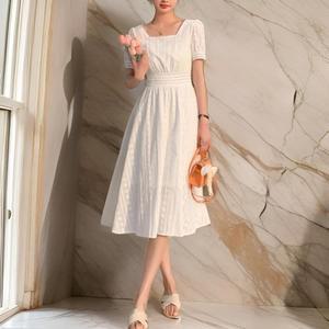 여성 흰색 반소매 중간 스퀘어넥 원피스