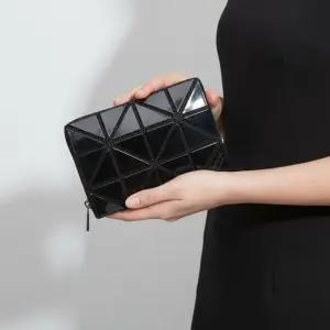 바오바오 프리즘 유광 지갑 BB58 AG711-15